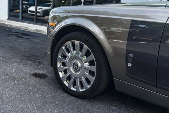 2004 Rolls-Royce Phantom VII - Image 7 of 31