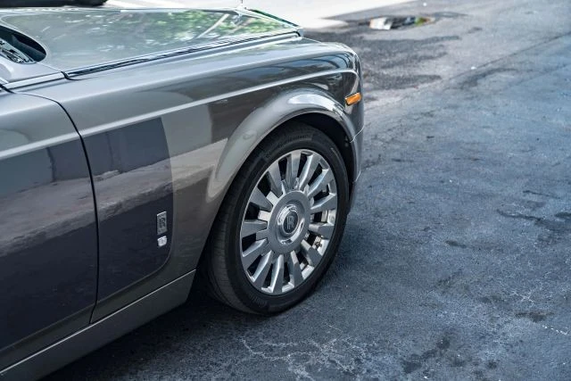2004 Rolls-Royce Phantom VII - Image 15 of 31