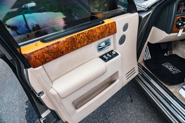 2004 Rolls-Royce Phantom VII - Image 21 of 31