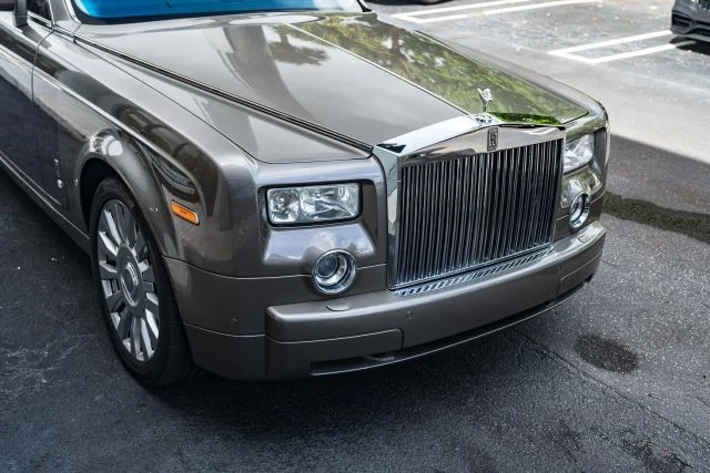 2004 Rolls-Royce Phantom VII - Image 4 of 31