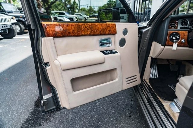 2004 Rolls-Royce Phantom VII - Image 22 of 31