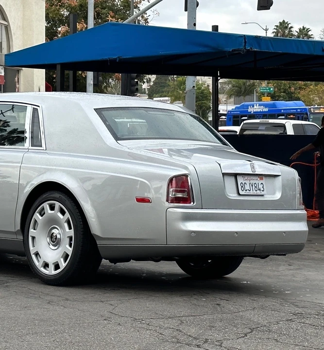 2004 Rolls-Royce Phantom VII - Image 5 of 18