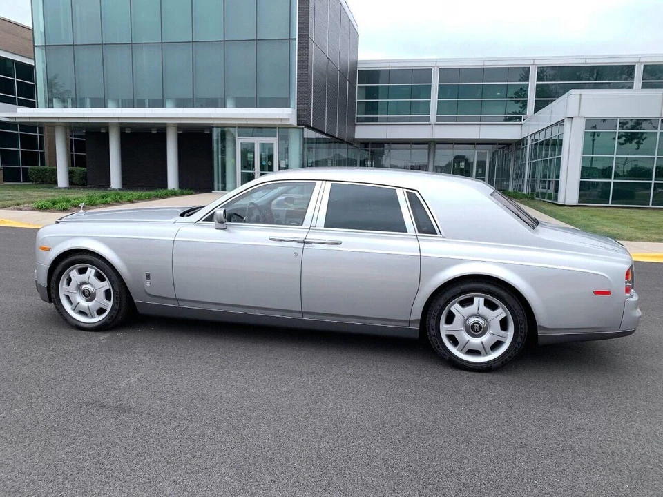 2004 Rolls-Royce Phantom VII - Image 17 of 31