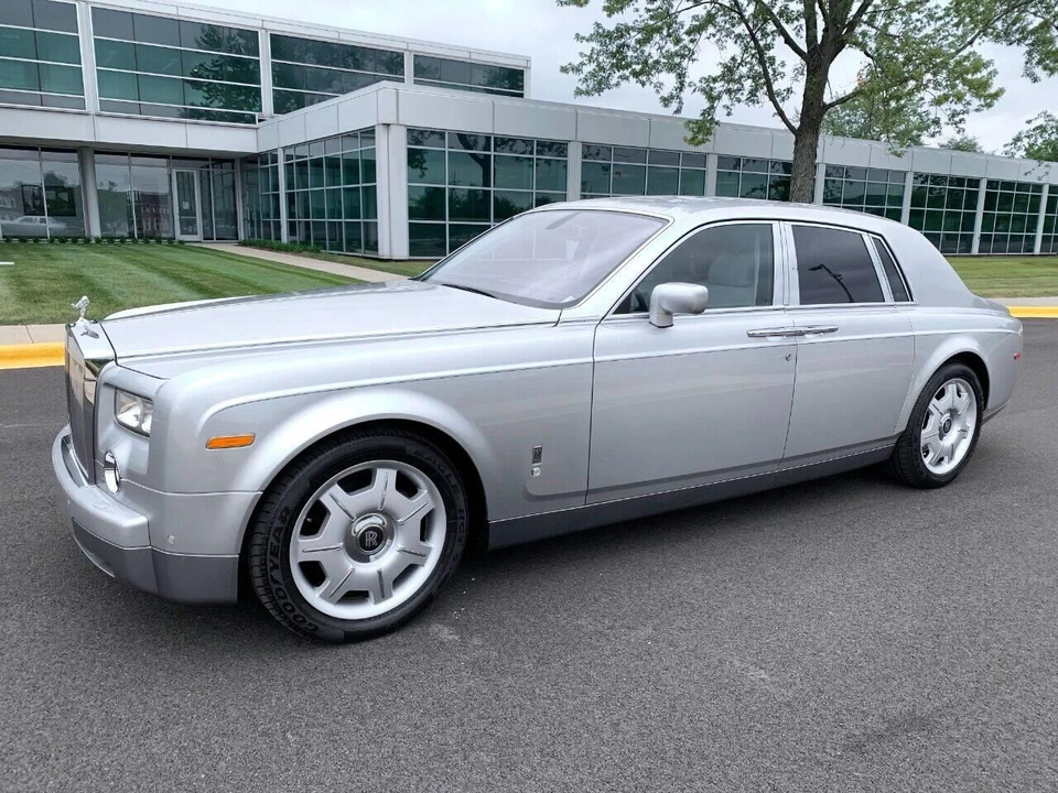 2004 Rolls-Royce Phantom VII - Image 13 of 31