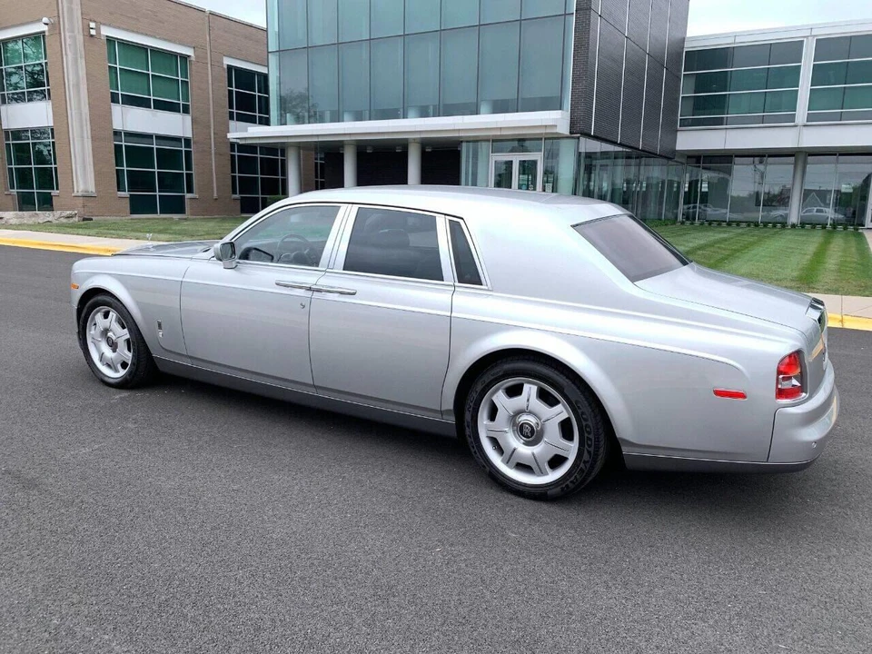 2004 Rolls-Royce Phantom VII - Image 19 of 31