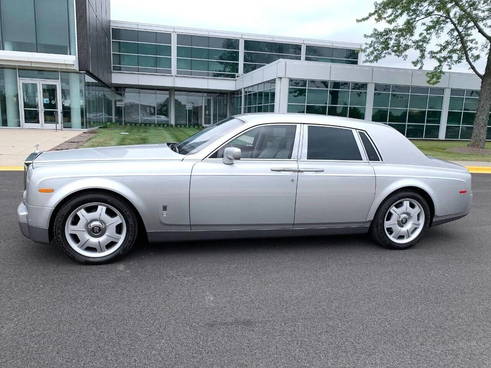 2004 Rolls-Royce Phantom VII - Image 15 of 31