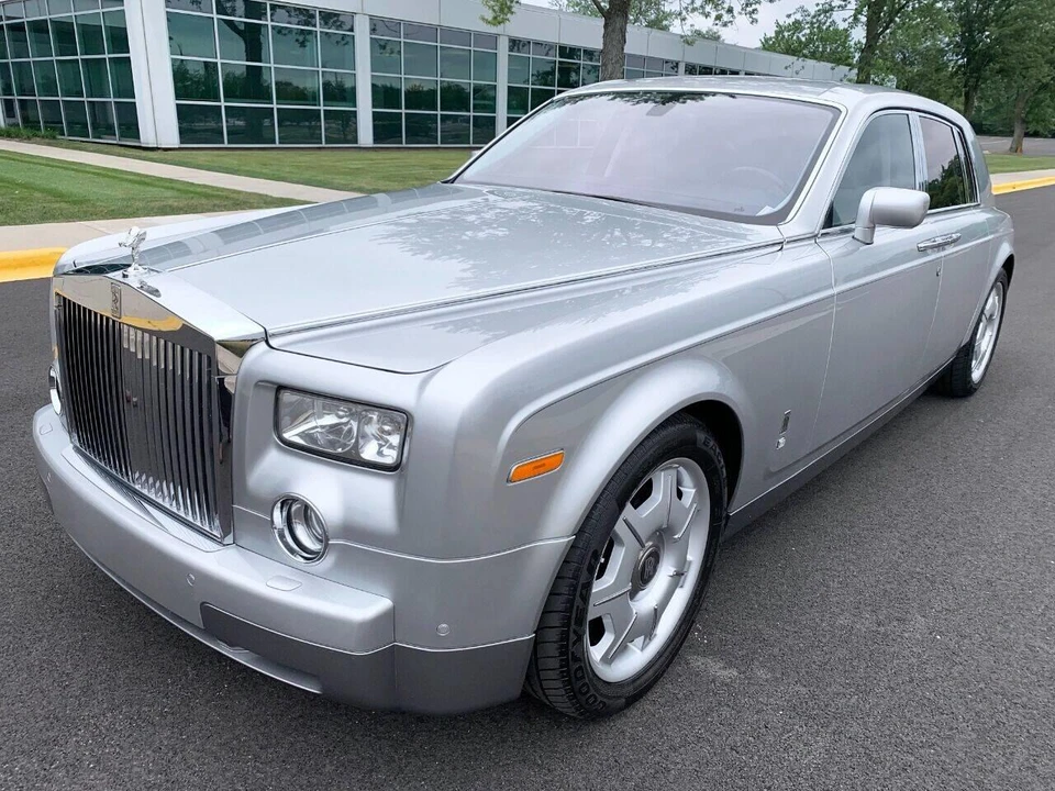 2004 Rolls-Royce Phantom VII - Image 11 of 31