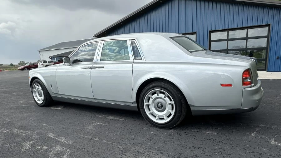 2004 Rolls-Royce Phantom VII - Image 9 of 27