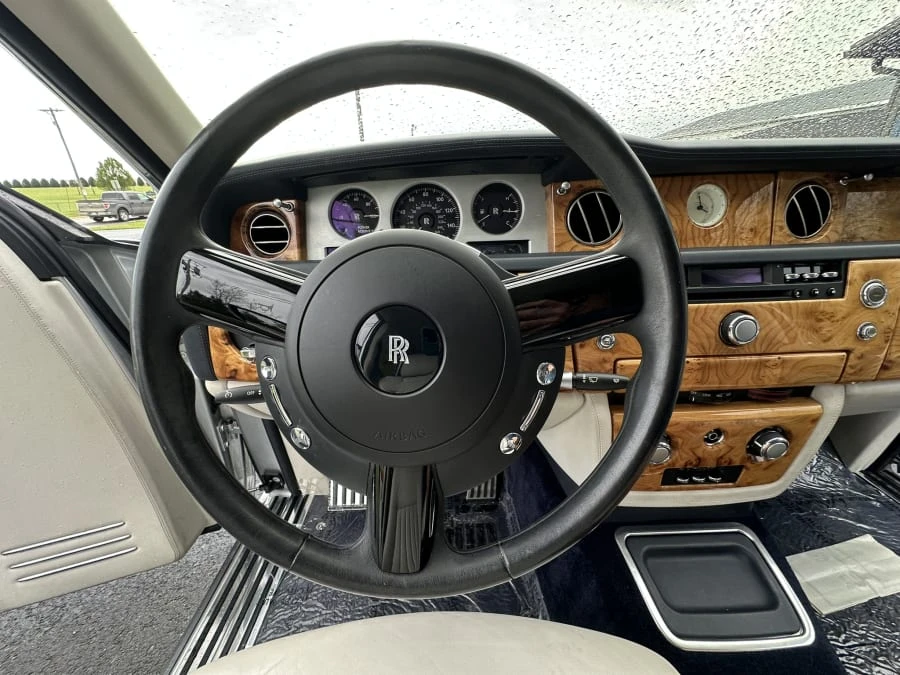 2004 Rolls-Royce Phantom VII - Image 24 of 27