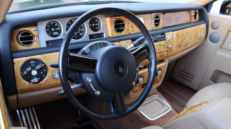 2004 Rolls-Royce Phantom VII - Image 7 of 18