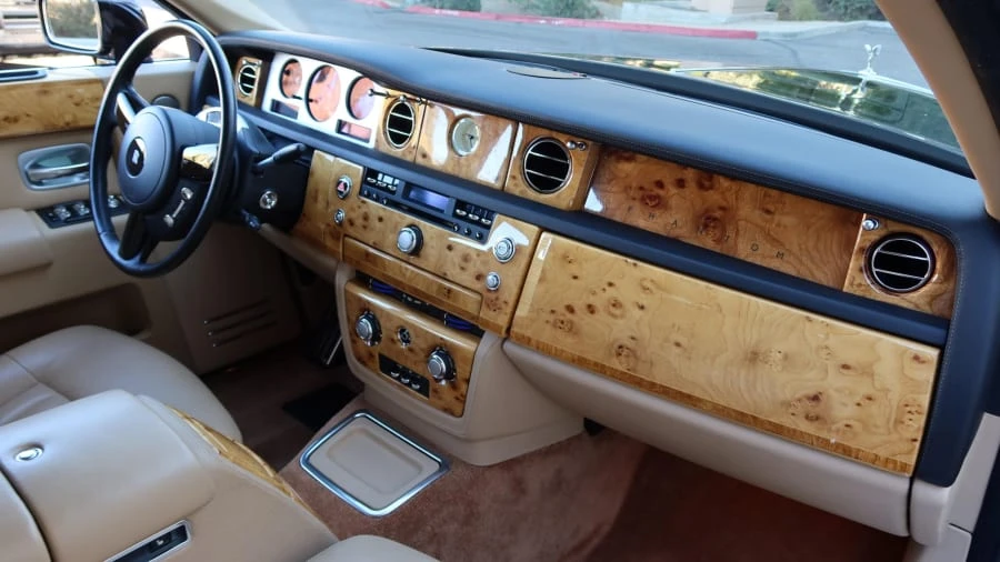 2004 Rolls-Royce Phantom VII - Image 8 of 18