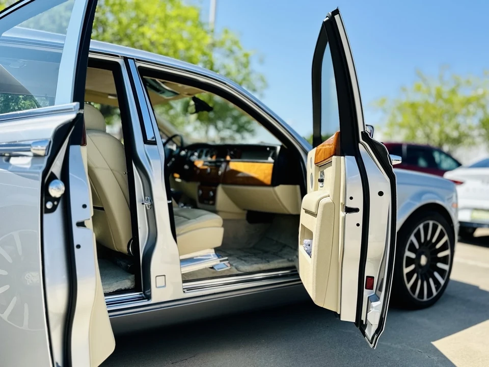 2004 Rolls-Royce Phantom VII - Image 12 of 12
