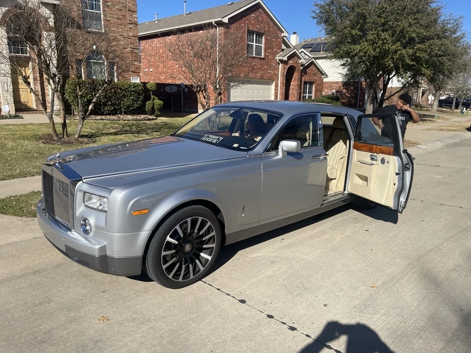 2004 Rolls-Royce Phantom VII - Image 11 of 12