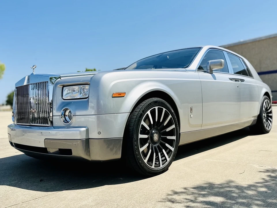 2004 Rolls-Royce Phantom VII - Image 6 of 9