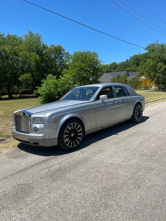2004 Rolls-Royce Phantom VII - Image 8 of 12