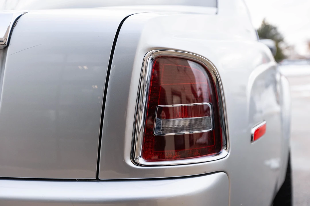 2004 Rolls-Royce Phantom VII - Image 17 of 21