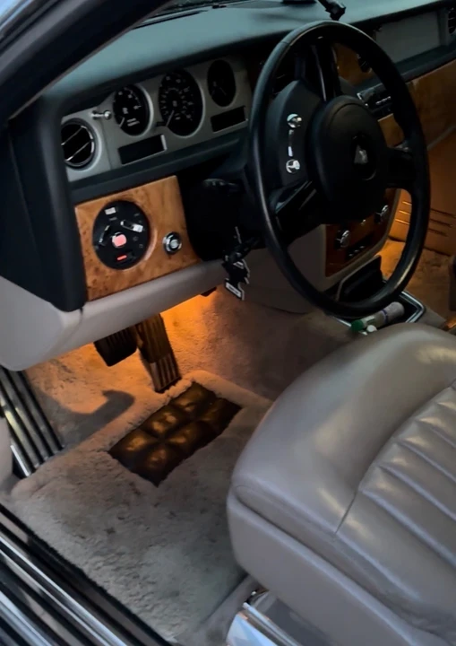 2004 Rolls-Royce Phantom VII - Image 11 of 16