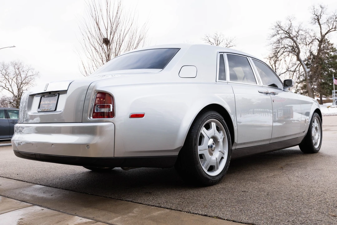 2004 Rolls-Royce Phantom VII - Image 19 of 21