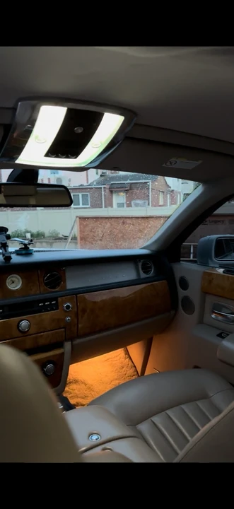 2004 Rolls-Royce Phantom VII - Image 15 of 16