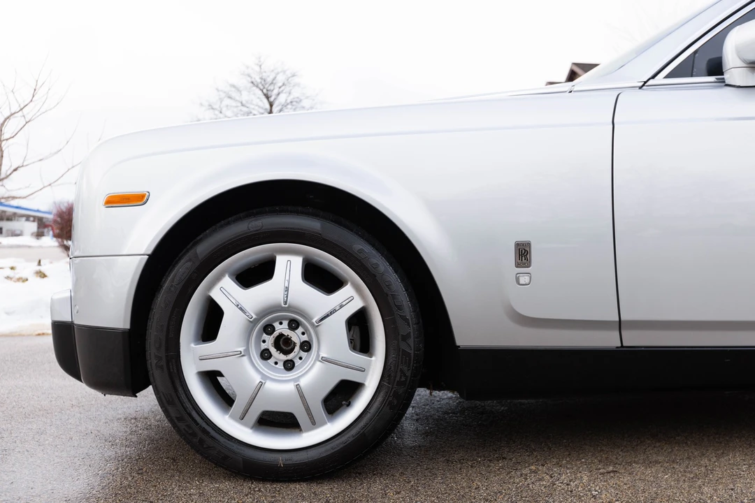 2004 Rolls-Royce Phantom VII - Image 4 of 21