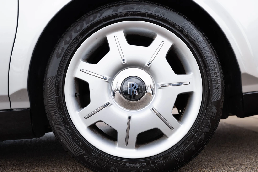 2004 Rolls-Royce Phantom VII - Image 12 of 21