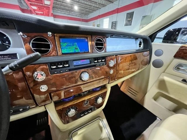 2004 Rolls-Royce Phantom VII - Image 10 of 21