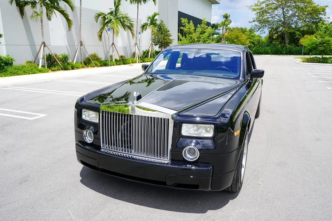 2004 Rolls-Royce Phantom VII - Image 4 of 31