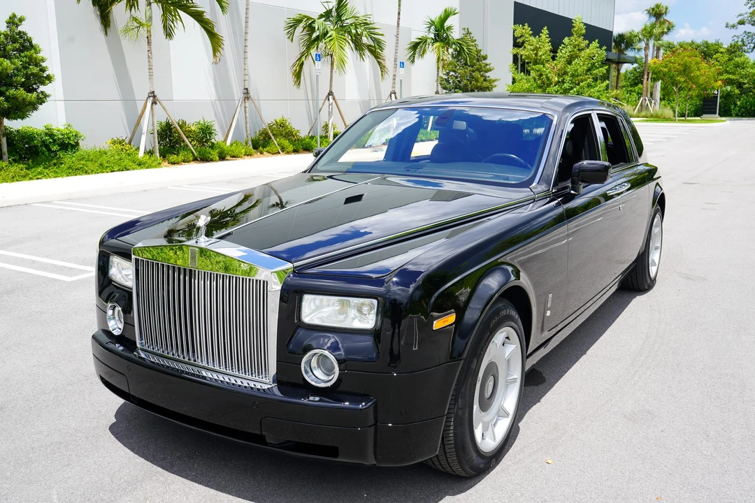 2004 Rolls-Royce Phantom VII - Image 9 of 31