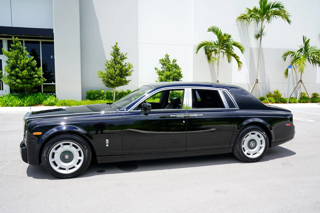 2004 Rolls-Royce Phantom VII - Image 17 of 31