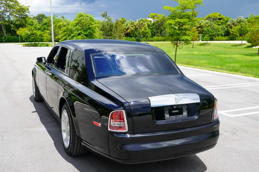 2004 Rolls-Royce Phantom VII - Image 24 of 31