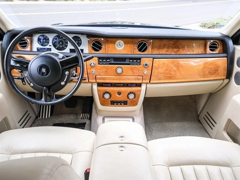 2004 Rolls-Royce Phantom VII - Image 20 of 21