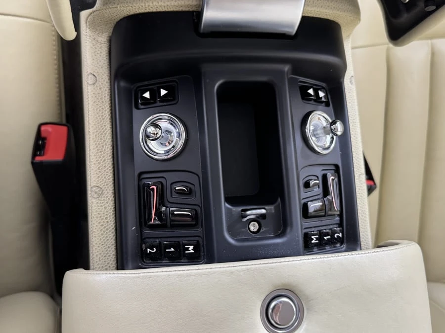 2004 Rolls-Royce Phantom VII - Image 14 of 27