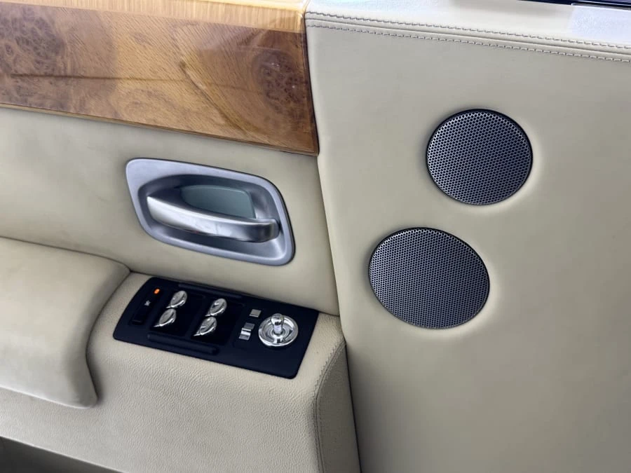 2004 Rolls-Royce Phantom VII - Image 15 of 27