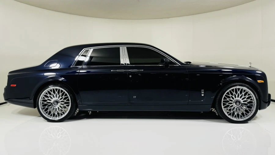 2004 Rolls-Royce Phantom VII - Image 8 of 27
