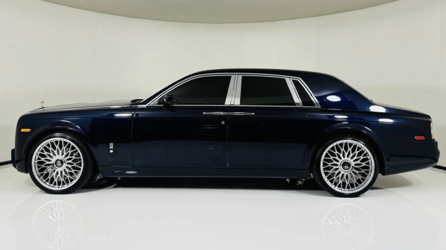 2004 Rolls-Royce Phantom VII - Image 2 of 27
