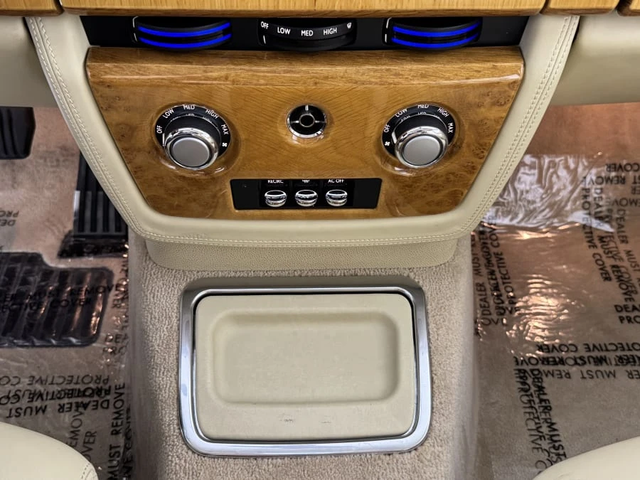 2004 Rolls-Royce Phantom VII - Image 23 of 27