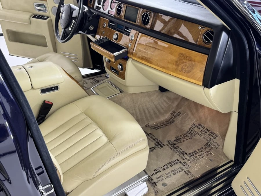 2004 Rolls-Royce Phantom VII - Image 13 of 27