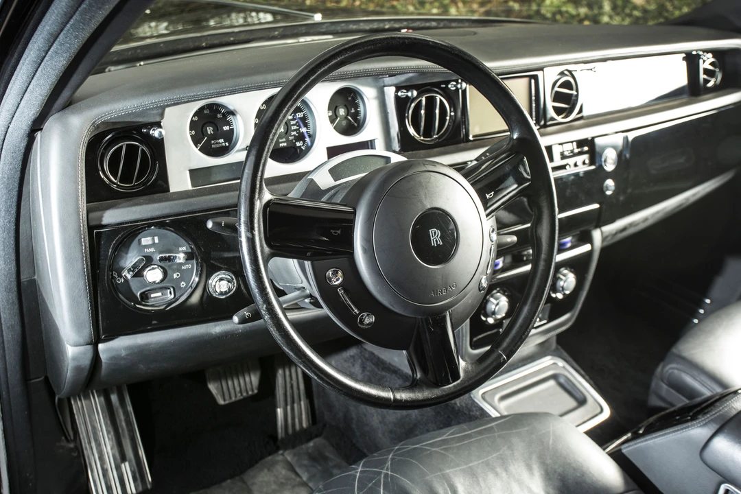 2004 Rolls-Royce Phantom VII - Image 8 of 12