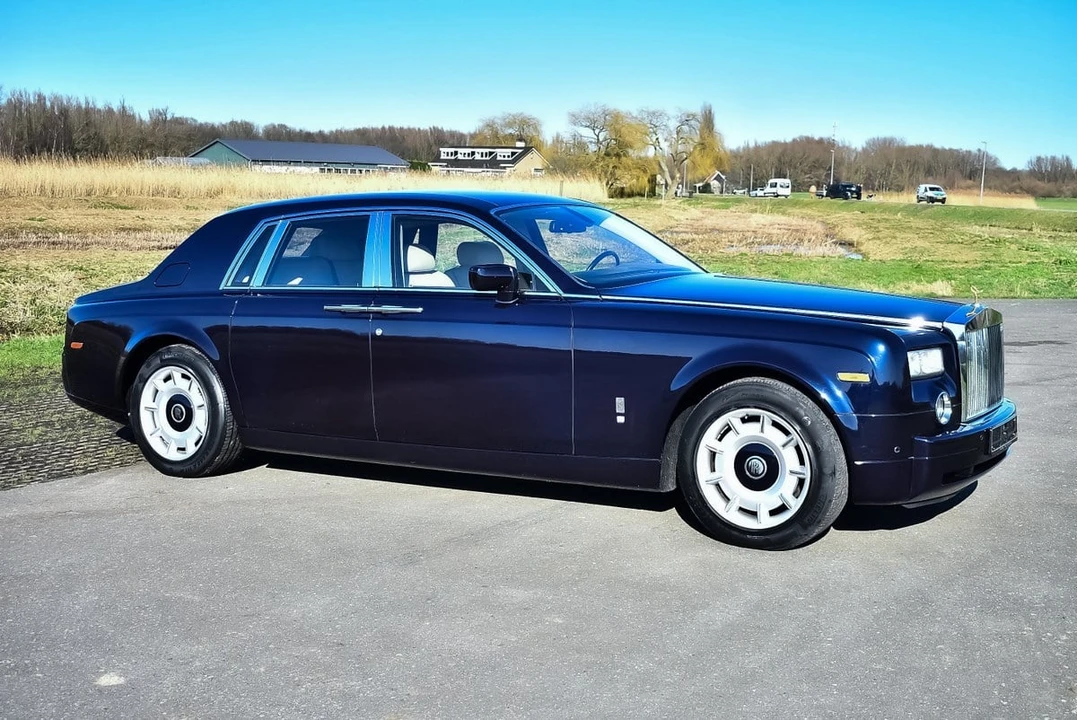 2004 Rolls-Royce Phantom VII - Image 5 of 30