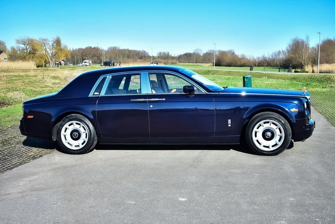 2004 Rolls-Royce Phantom VII - Image 6 of 30