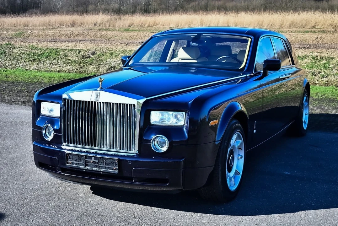 2004 Rolls-Royce Phantom VII - Image 7 of 30