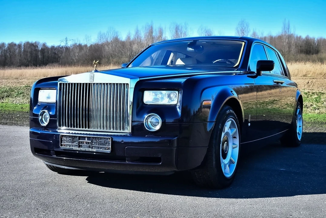 2004 Rolls-Royce Phantom VII - Image 8 of 30