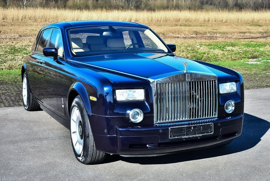 2004 Rolls-Royce Phantom VII - Image 4 of 30