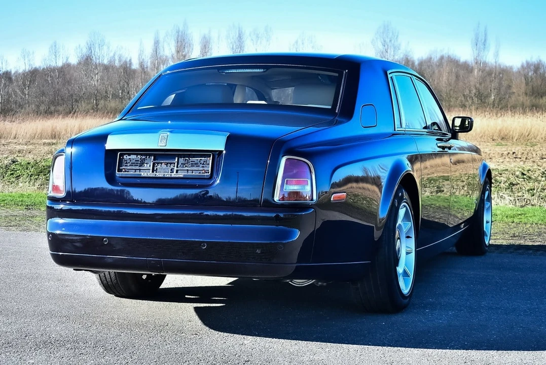 2004 Rolls-Royce Phantom VII - Image 12 of 30
