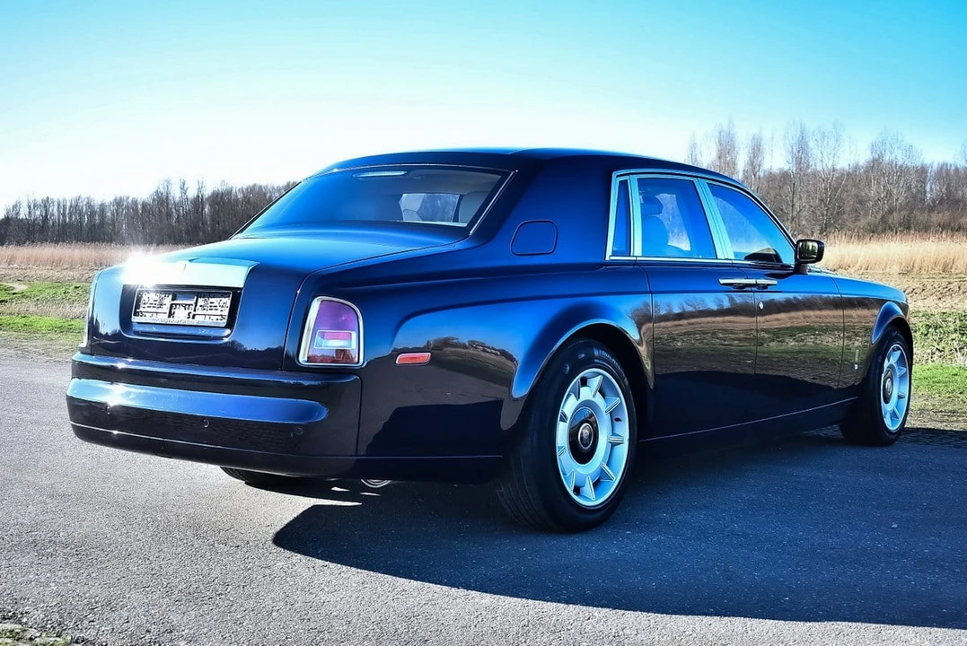2004 Rolls-Royce Phantom VII - Image 13 of 30