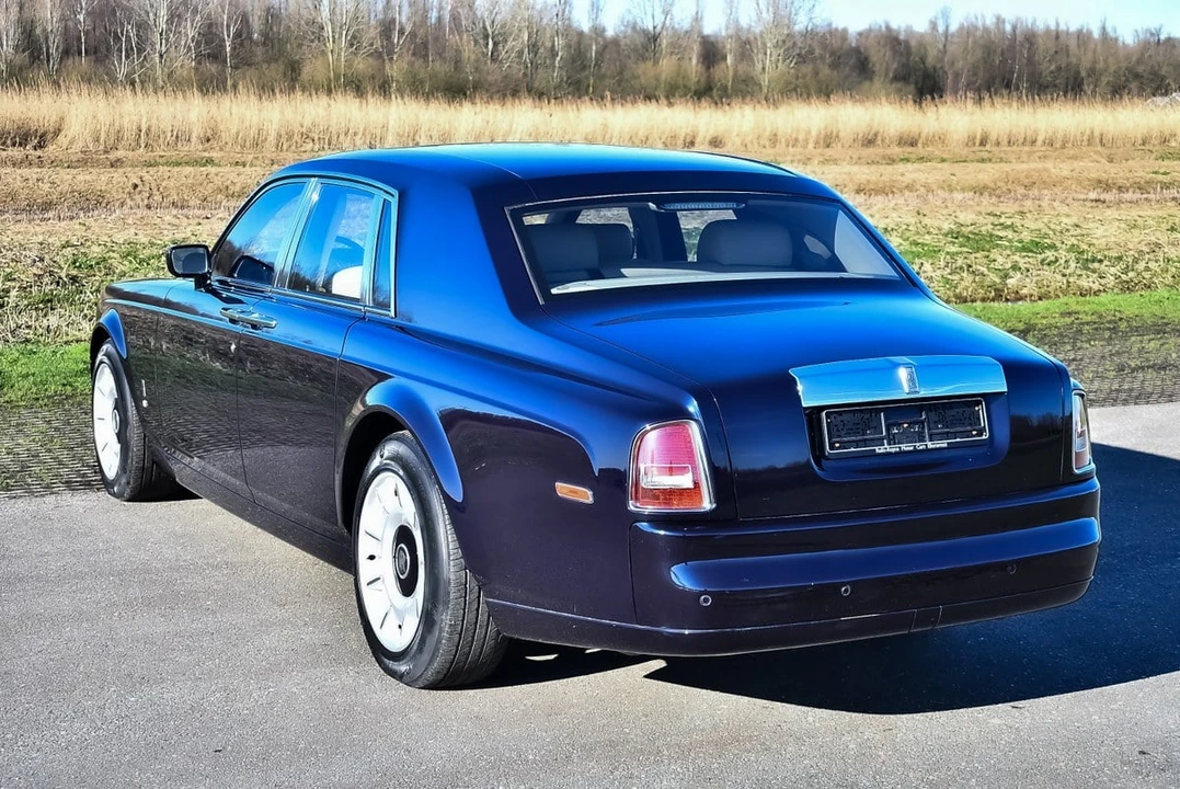 2004 Rolls-Royce Phantom VII - Image 14 of 30