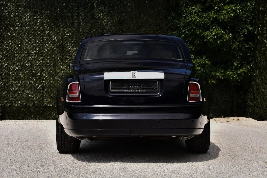 2004 Rolls-Royce Phantom VII - Image 9 of 31