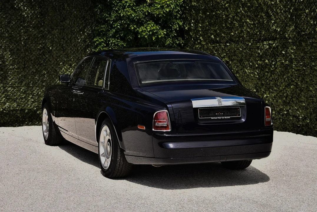 2004 Rolls-Royce Phantom VII - Image 10 of 31