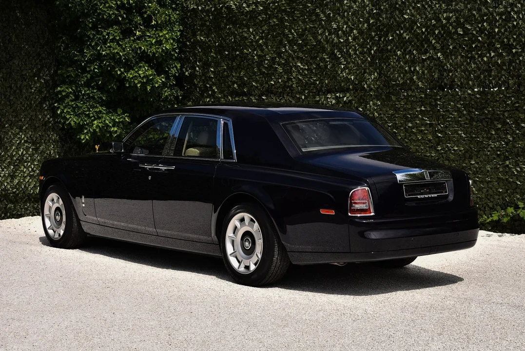2004 Rolls-Royce Phantom VII - Image 12 of 31