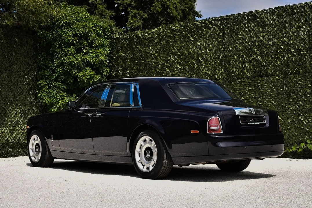 2004 Rolls-Royce Phantom VII - Image 13 of 31